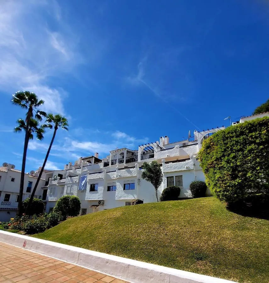 Benahavis Village Penthouse Apartment, 2 Bedrooms, Stunning Views, Swimming Pool !! Apartment