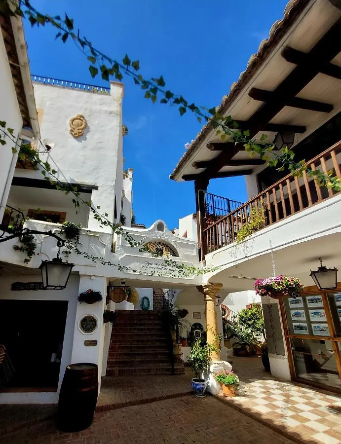 Apartment Benahavis Village Penthouse Apartment, 2 Bedrooms, Stunning Views, Swimming Pool !! Spain